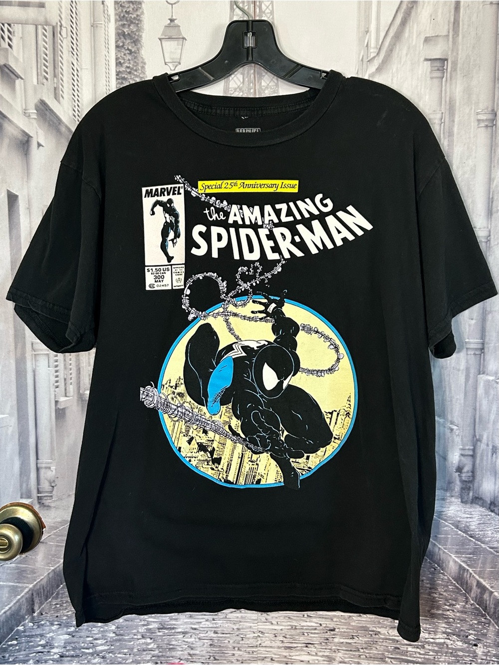 Marvel Black Short-Sleeve The Amazing Spider-Man Graphic Tee